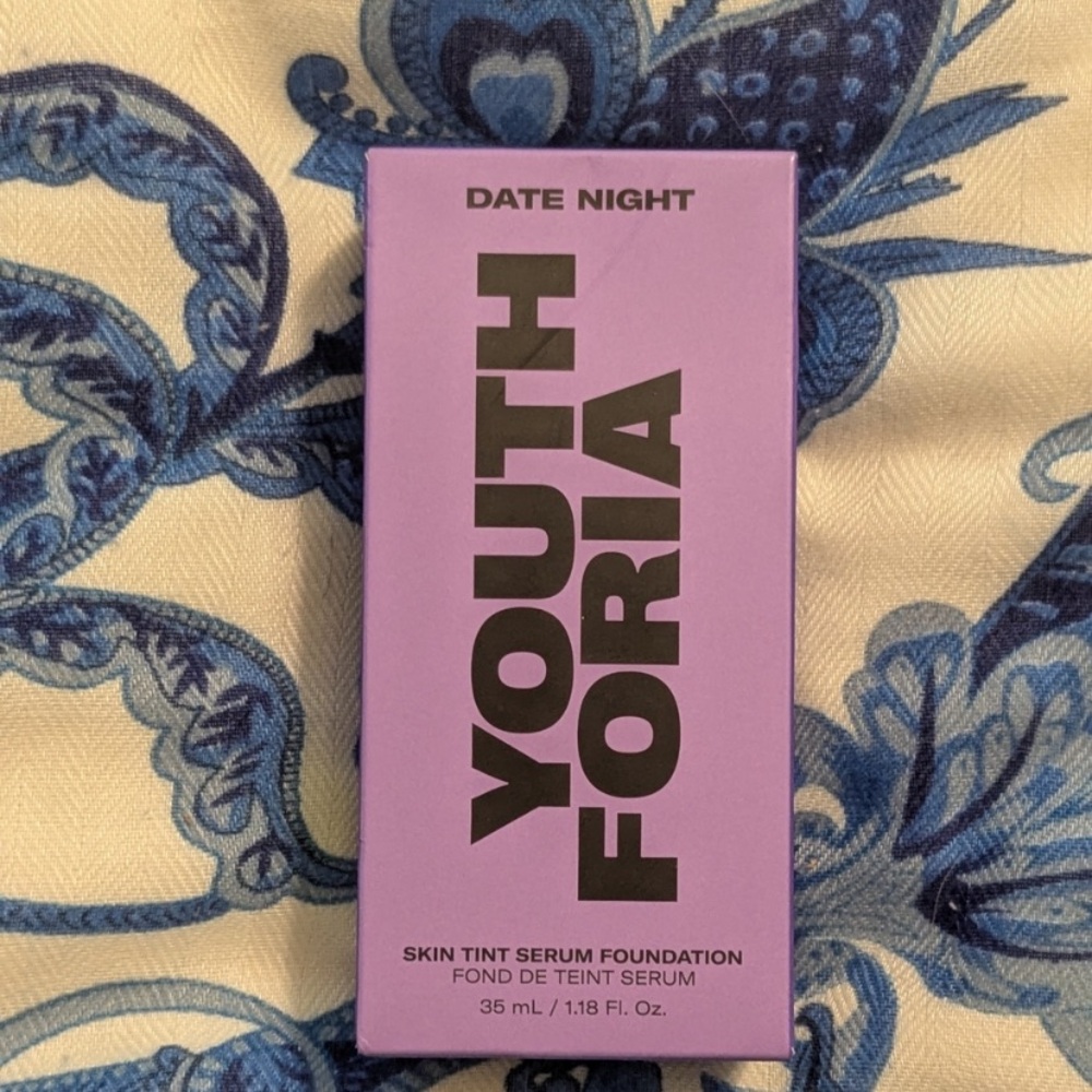 110 Fair Neutral NIB Date Night Skin Tint Serum Foundation By Youth Foria